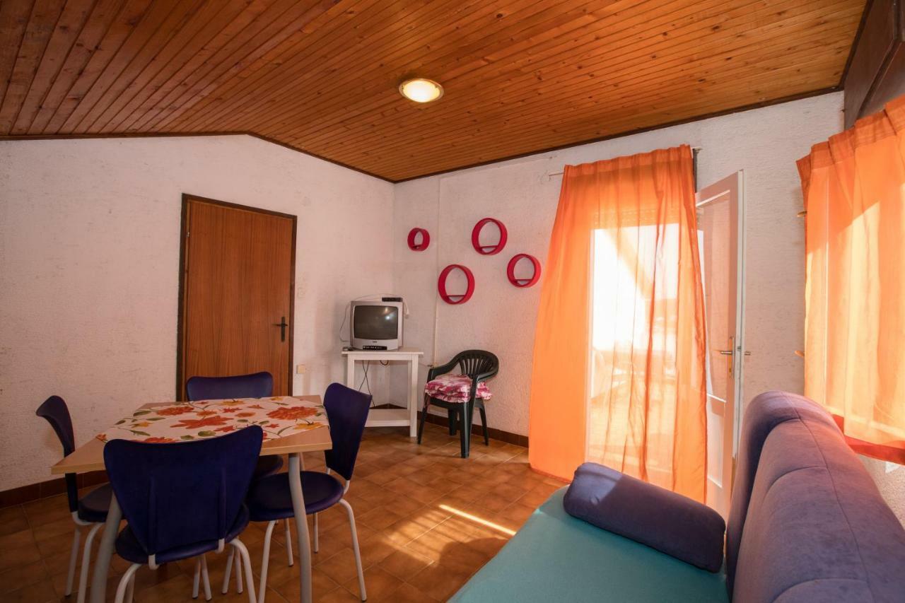 Apartments Renata Kampor Ngoại thất bức ảnh